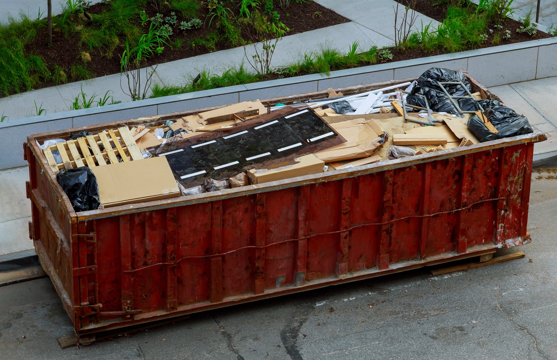 Dumpster Rental vs. Junk Removal Services in Greenville, SC. Which Is Better?